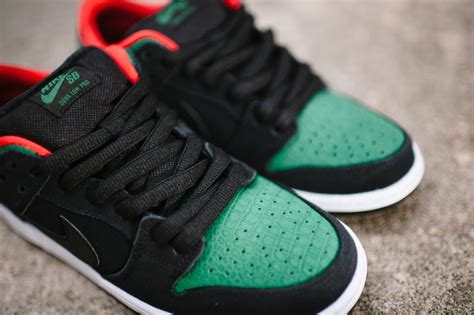 nike dunk low reptile gucci.